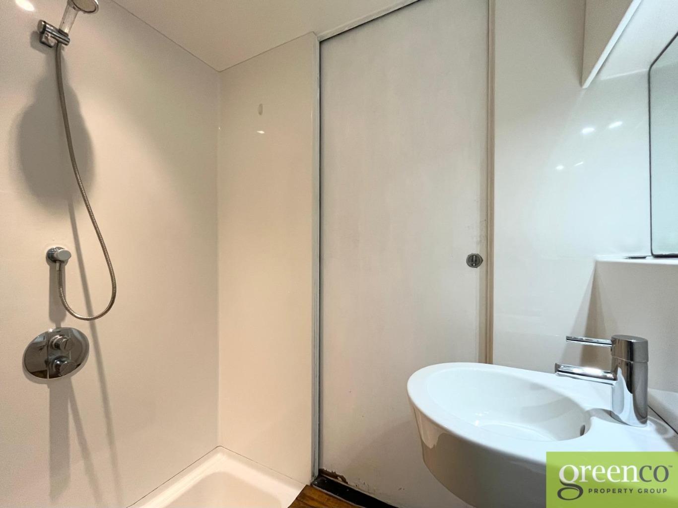 https://riuh-bdphq.cdn.imgeng.in/https://home.smelogin.co.uk//CustomerData/4605/1501/PropertyImages/16_17443605563039.jpg