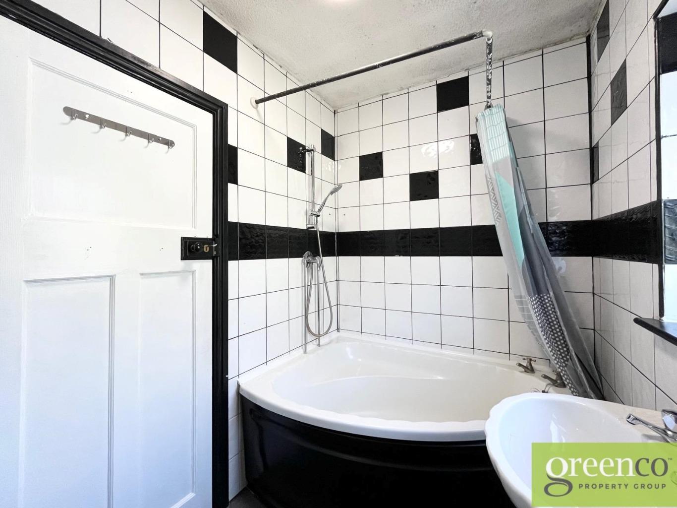 https://riuh-bdphq.cdn.imgeng.in/https://home.smelogin.co.uk//CustomerData/4605/1547/PropertyImages/37_17436727949042.jpg