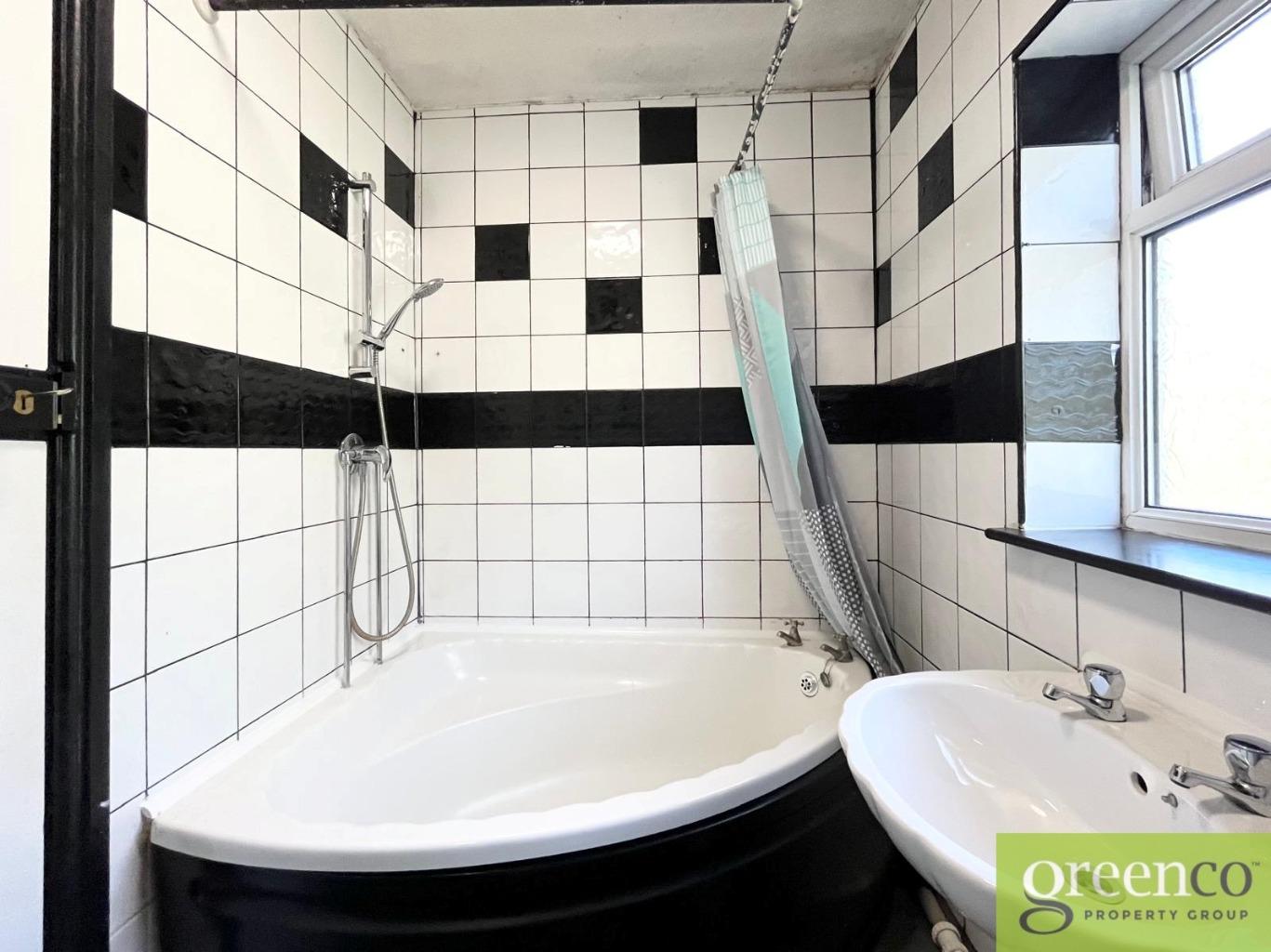 https://riuh-bdphq.cdn.imgeng.in/https://home.smelogin.co.uk//CustomerData/4605/1547/PropertyImages/37_17436728004300.jpg