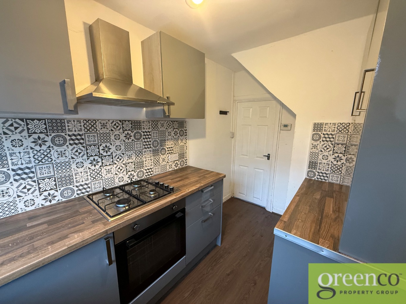https://riuh-bdphq.cdn.imgeng.in/https://home.smelogin.co.uk//CustomerData/4605/676/PropertyImages/11_17345434842075.jpg