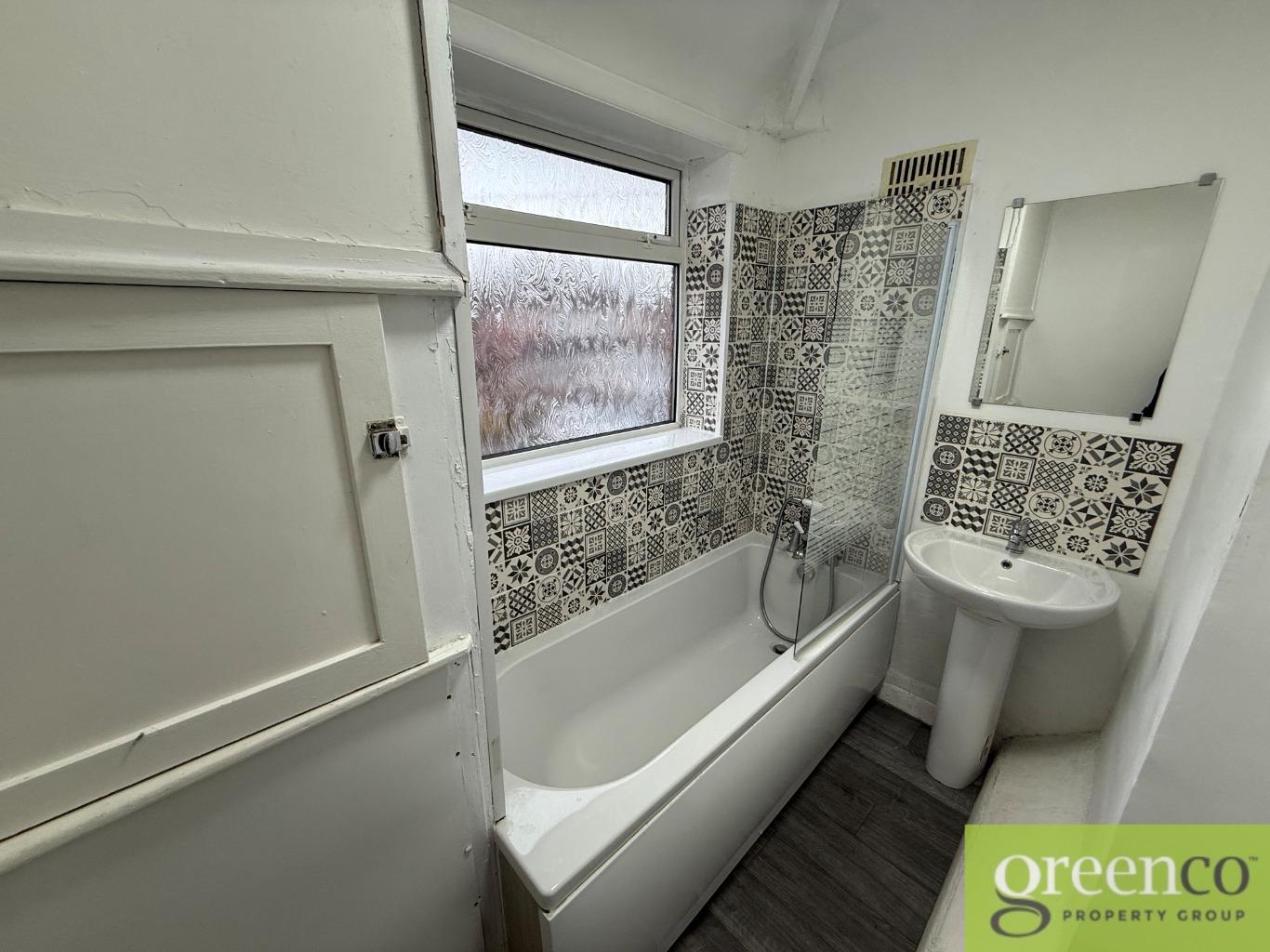 https://riuh-bdphq.cdn.imgeng.in/https://home.smelogin.co.uk//CustomerData/4605/676/PropertyImages/13_17345434846414.jpg
