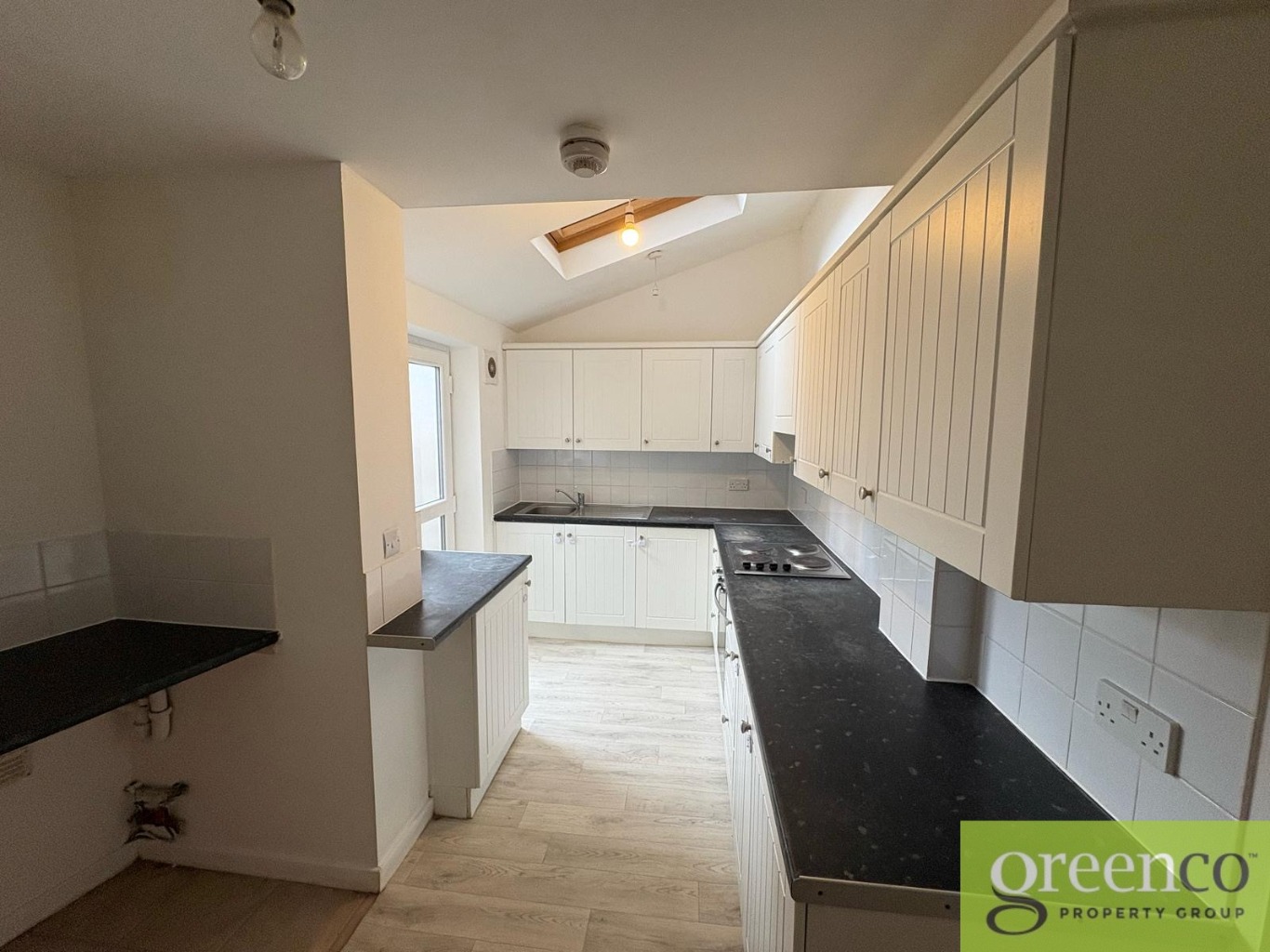 https://riuh-bdphq.cdn.imgeng.in/https://home.smelogin.co.uk//CustomerData/4605/787/PropertyImages/7_17419462064336.jpg