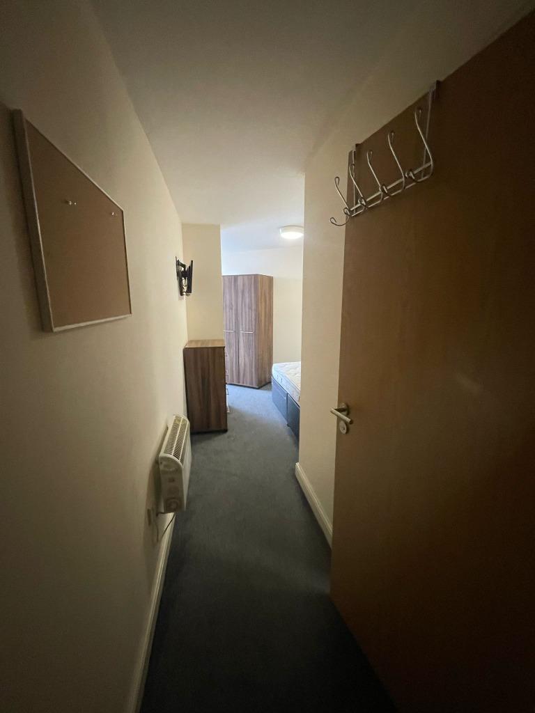 https://riuh-bdphq.cdn.imgeng.in/https://home.smelogin.co.uk//CustomerData/4606/277/PropertyImages/1_17411778591118.jpg