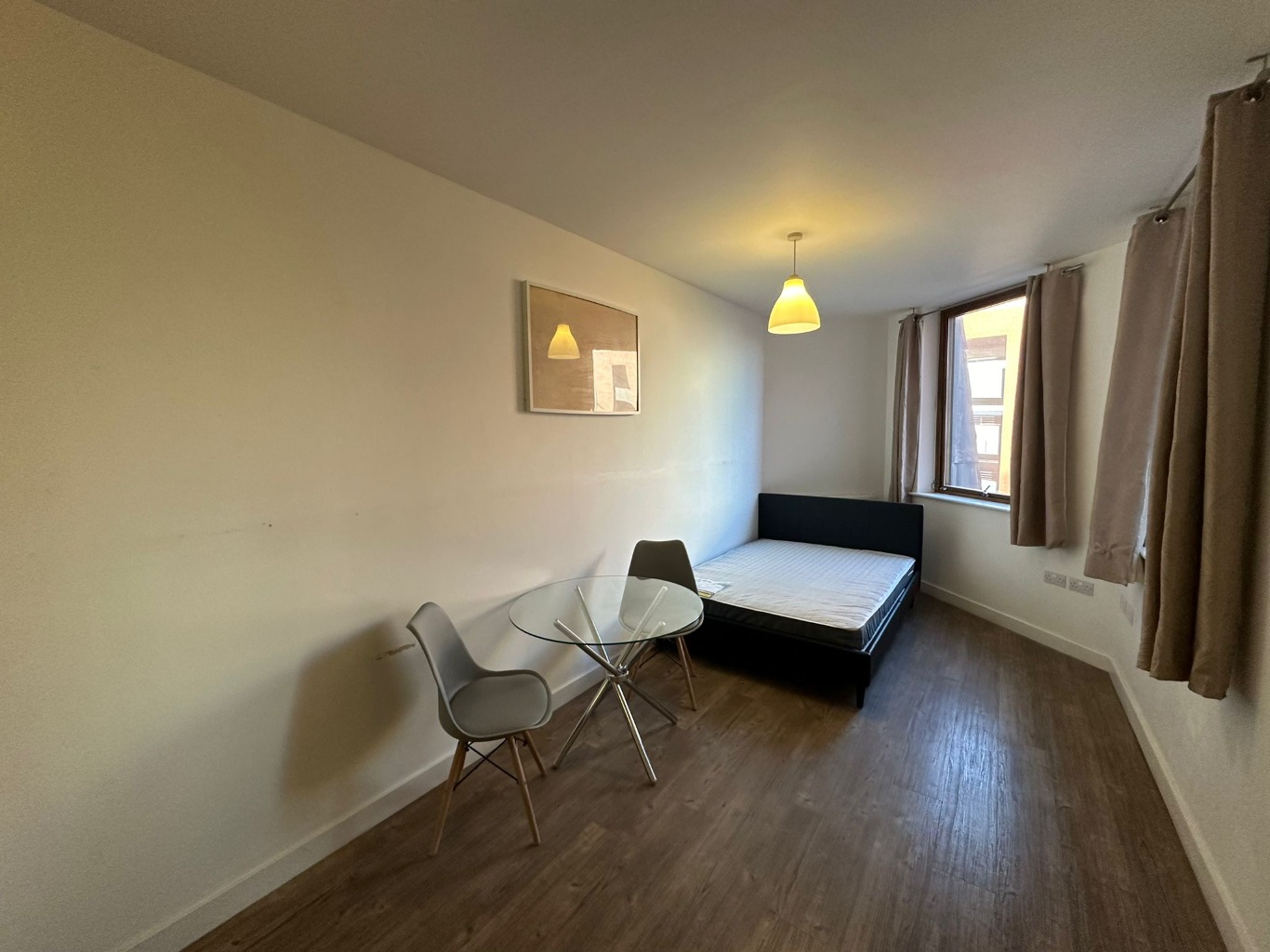 https://riuh-bdphq.cdn.imgeng.in/https://home.smelogin.co.uk//CustomerData/4606/494/PropertyImages/2_17011753839536.jpeg