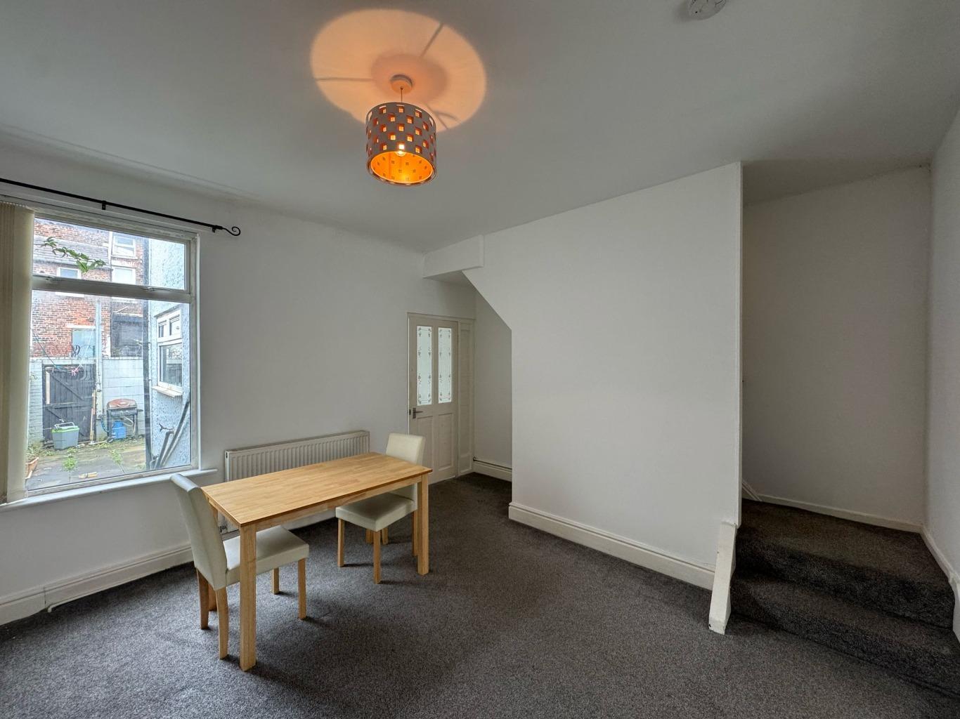 https://riuh-bdphq.cdn.imgeng.in/https://home.smelogin.co.uk//CustomerData/4606/650/PropertyImages/2_17413539306583.jpg