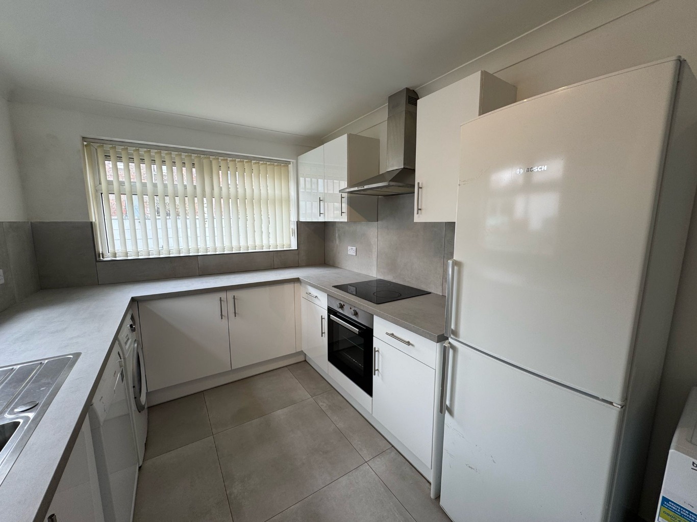 https://riuh-bdphq.cdn.imgeng.in/https://home.smelogin.co.uk//CustomerData/4606/650/PropertyImages/3_17413539313204.jpg