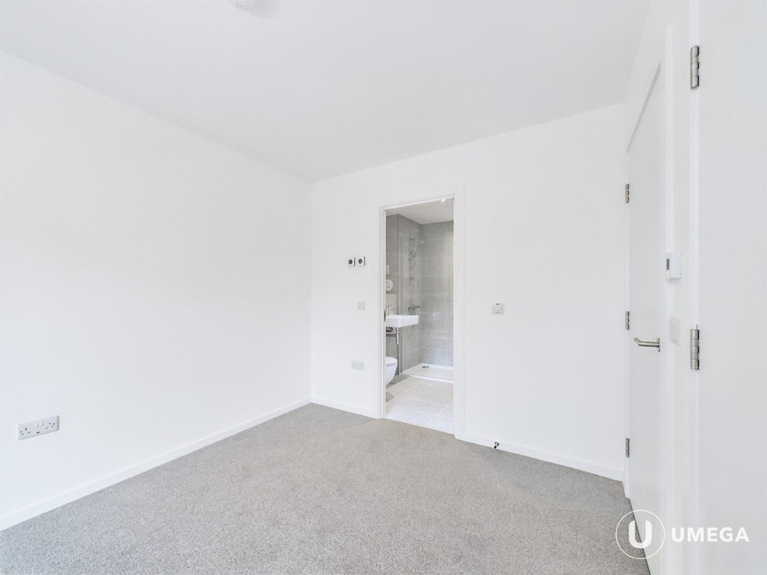 P2727: Gylemuir Road, Corstorphine, Edinburgh