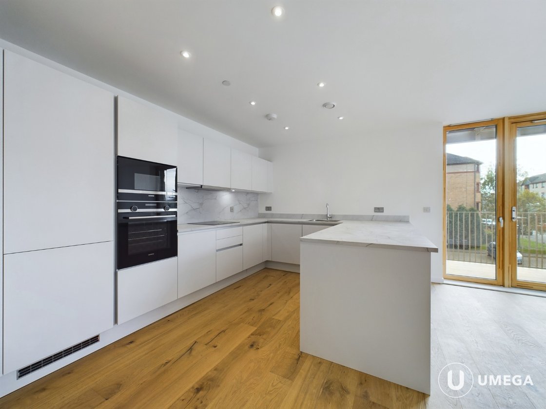 P2727: Gylemuir Road, Corstorphine, Edinburgh