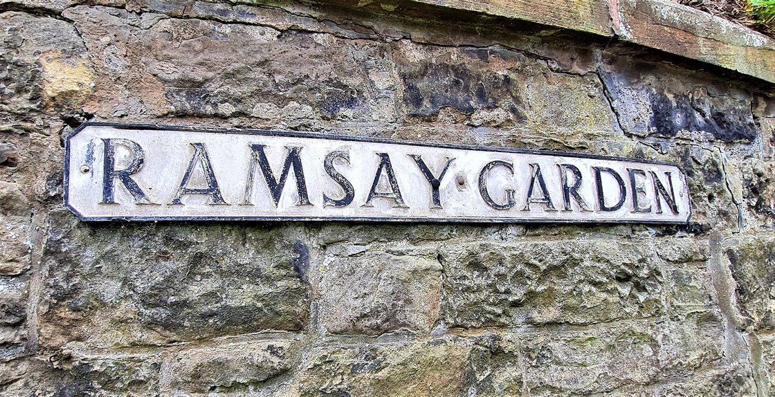 P2779: Ramsay Garden, Old Town, Edinburgh