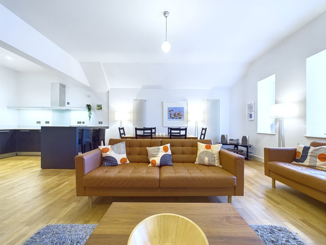 P4081 Simpson Loan, Quartermile, Edinburgh Umega