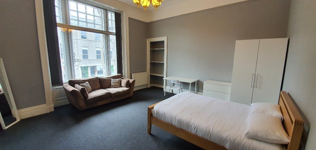 P1165: Union Street, City Centre, Aberdeen