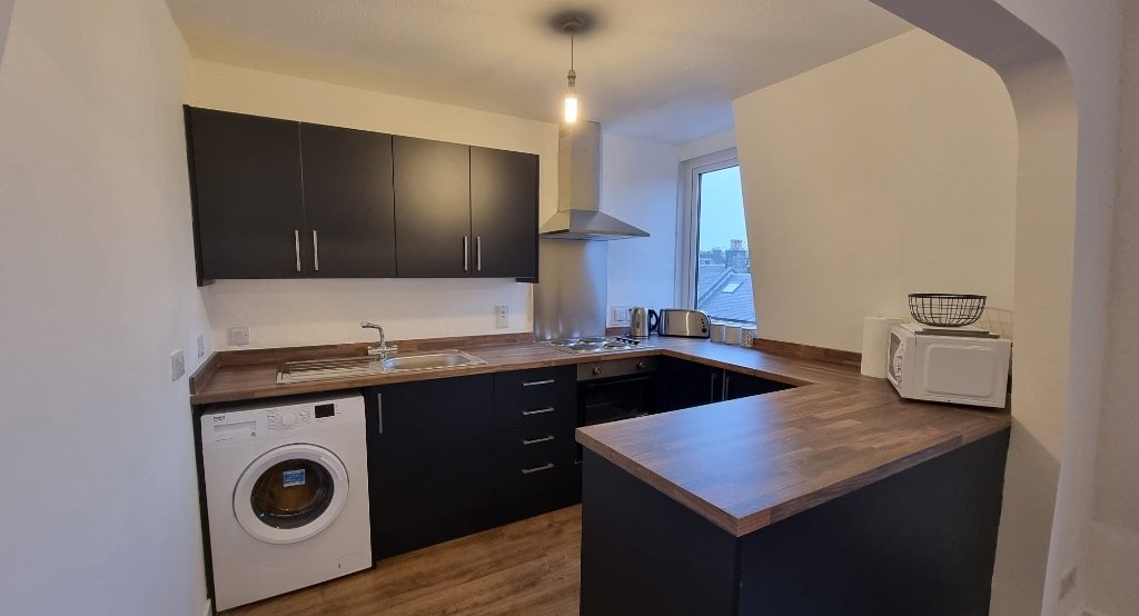 P1346: Calsayseat Road, Kittybrewster, Aberdeen