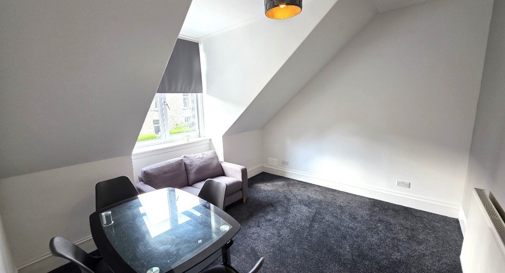 P2099: Elmfield Avenue, Old Aberdeen, Aberdeen