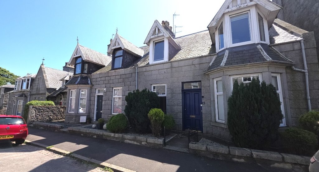 P2110: Chestnut Row, City Centre, Aberdeen