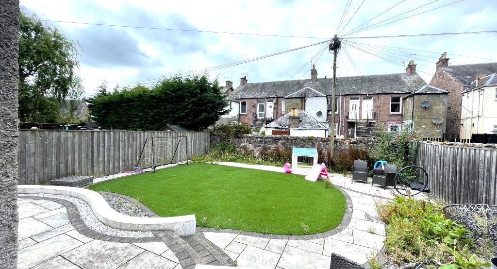 P2117: HILL PLACE, Alloa, Clackmannanshire