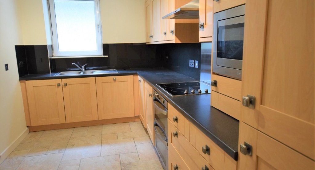 P452: Oscar Court, Balnagask Road, Torry, Aberdeen