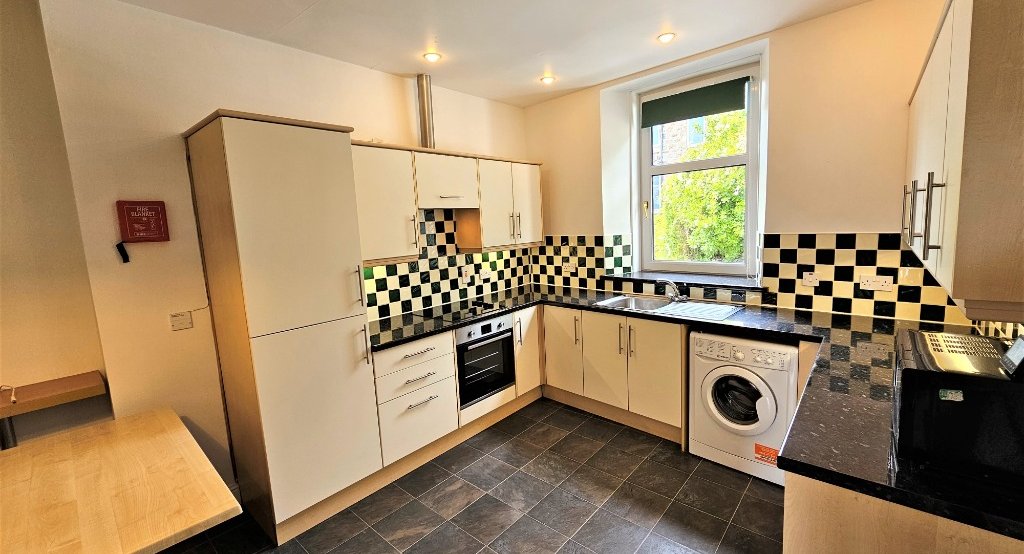 P82: Balmoral Road, Ferryhill, Aberdeen
