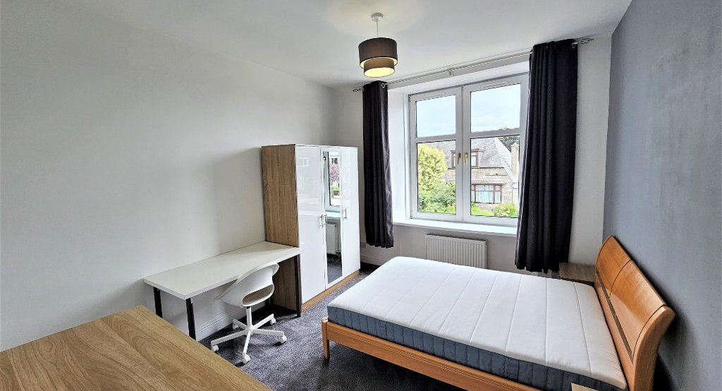 P82: Balmoral Road, Ferryhill, Aberdeen