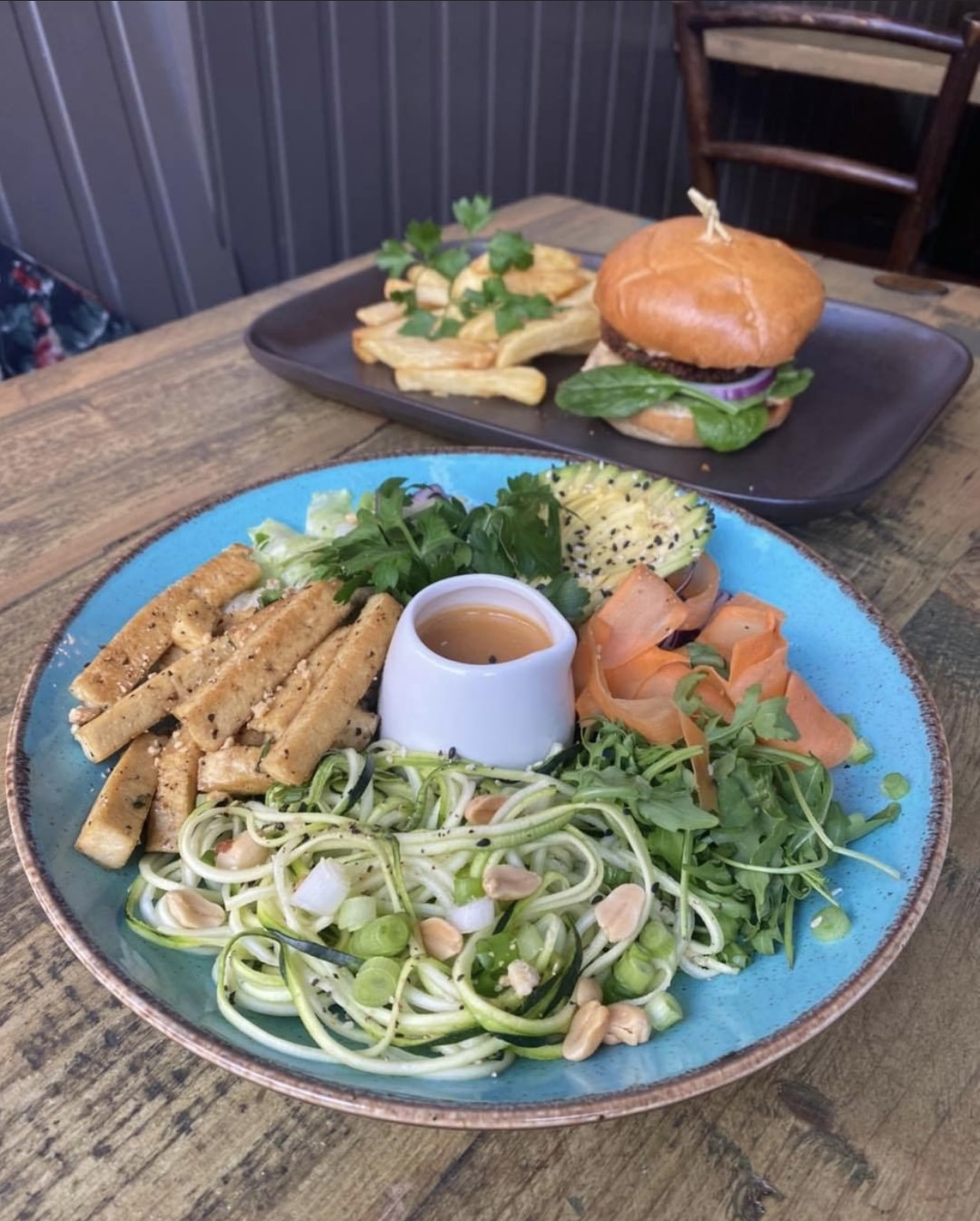 6 Of The Best Vegan-Friendly Places In Edinburgh Right Now - Dickins