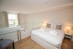 P1011: Flat 11, McDonald Road, Broughton, Edinburgh
