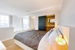 P1048: Flat 48, McDonald Road, Broughton, Edinburgh