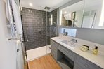 P1062: Flat 62, McDonald Road, Broughton, Edinburgh