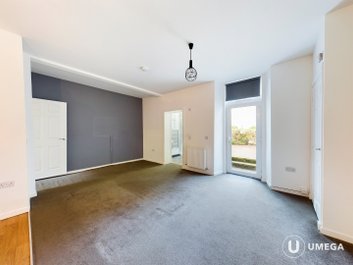 P2217: Mid Street, Bathgate, West Lothian