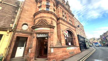 32 High Street