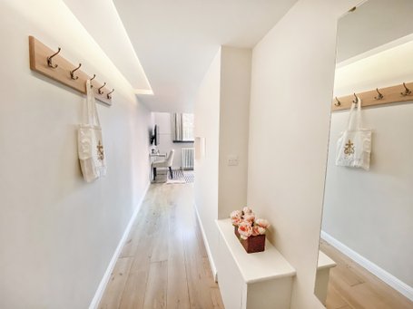 P1019: Flat 19, McDonald Road, Broughton, Edinburgh