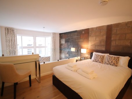 P1026: Flat 26, McDonald Road, Broughton, Edinburgh