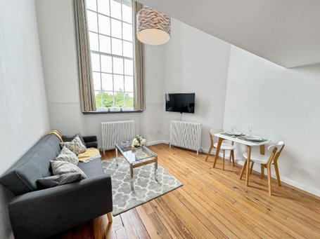 P1047: Flat 47, McDonald Road, Broughton, Edinburgh