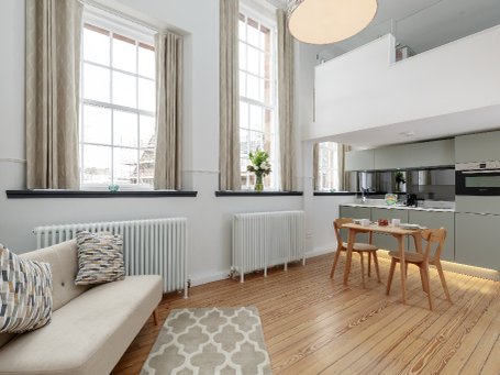 P1055: Flat 55, McDonald Road, Broughton, Edinburgh