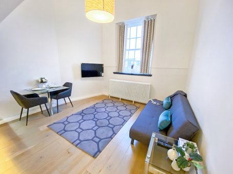 P1059: Flat 59, McDonald Road, Broughton, Edinburgh