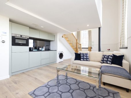 P1073: Flat 73, McDonald Road, Broughton, Edinburgh