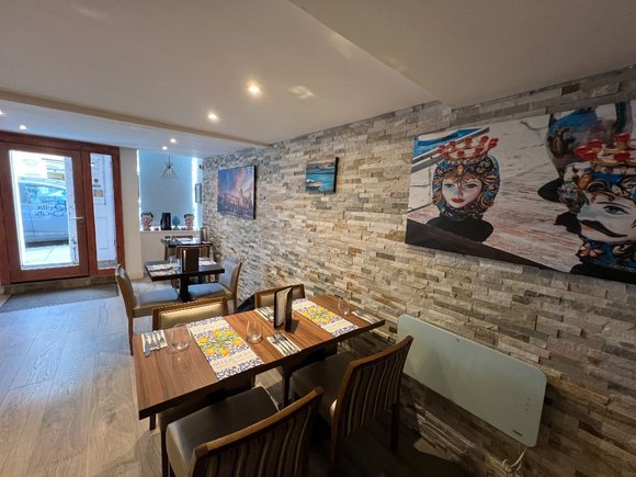 12 Canongate
