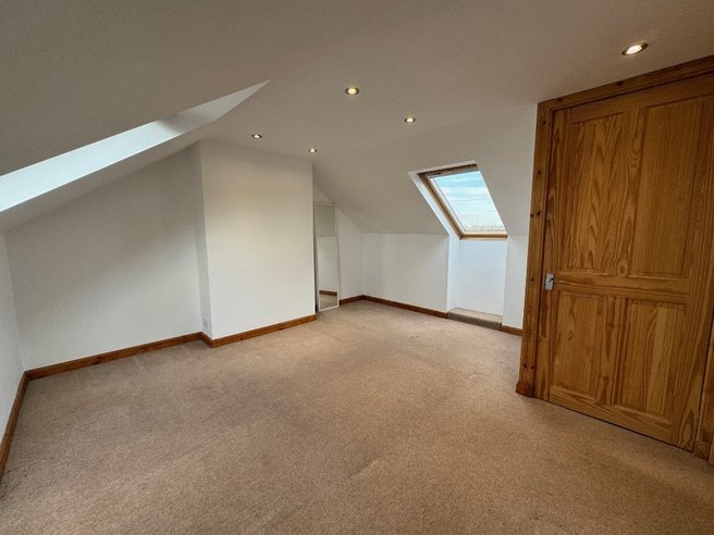 P11866: Penicuik Road, Roslin, Midlothian