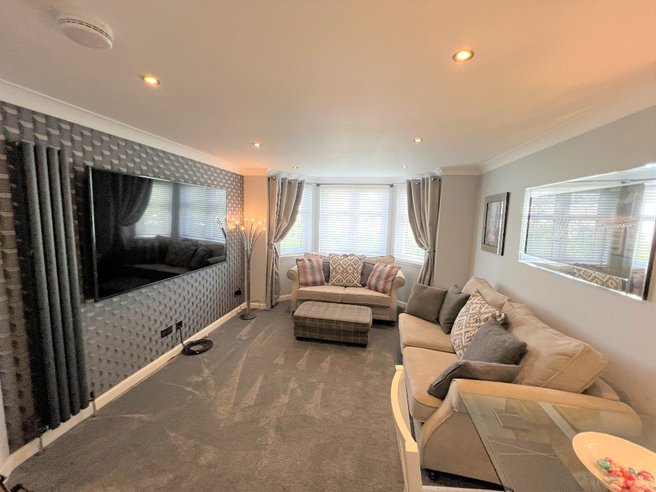 P12040: Meadow Place Road, Corstorphine, Edinburgh