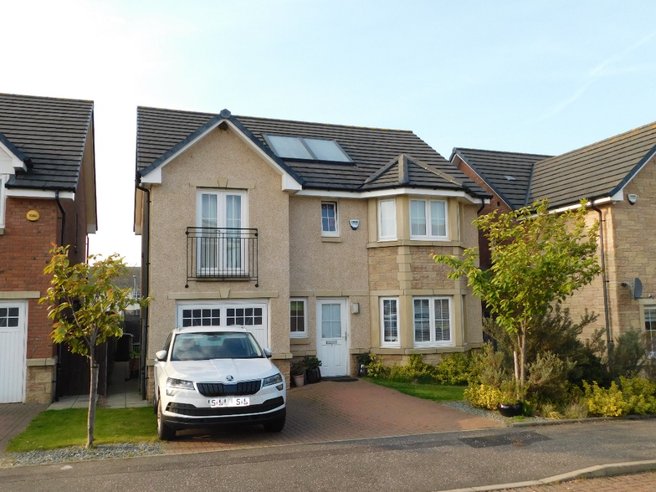 P12099: Crawford Green, Kirkliston, Edinburgh