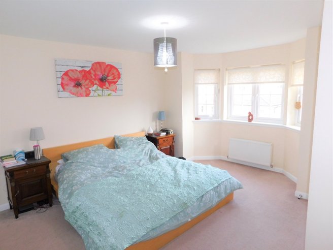 P12099: Crawford Green, Kirkliston, Edinburgh