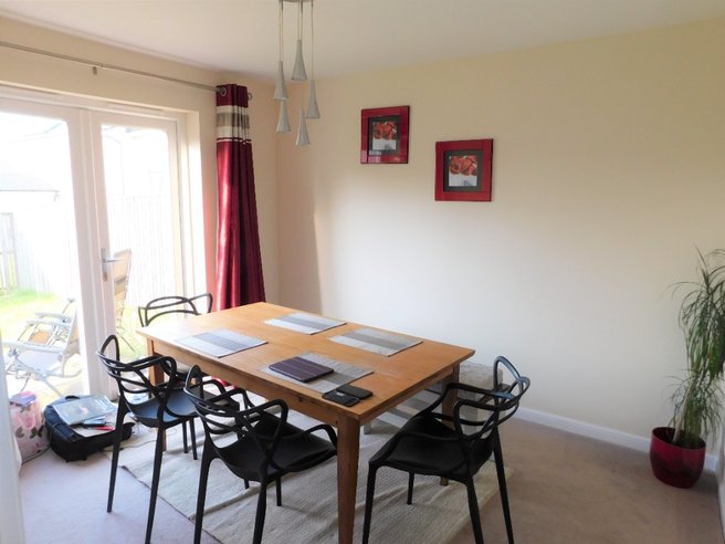 P12099: Crawford Green, Kirkliston, Edinburgh