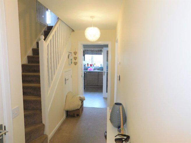 P12099: Crawford Green, Kirkliston, Edinburgh