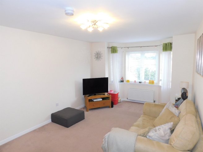 P12099: Crawford Green, Kirkliston, Edinburgh