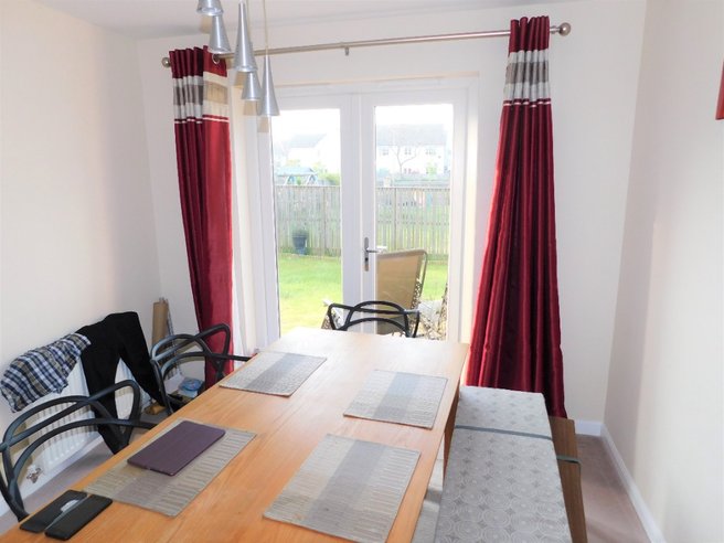 P12099: Crawford Green, Kirkliston, Edinburgh