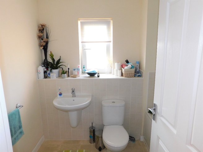 P12099: Crawford Green, Kirkliston, Edinburgh