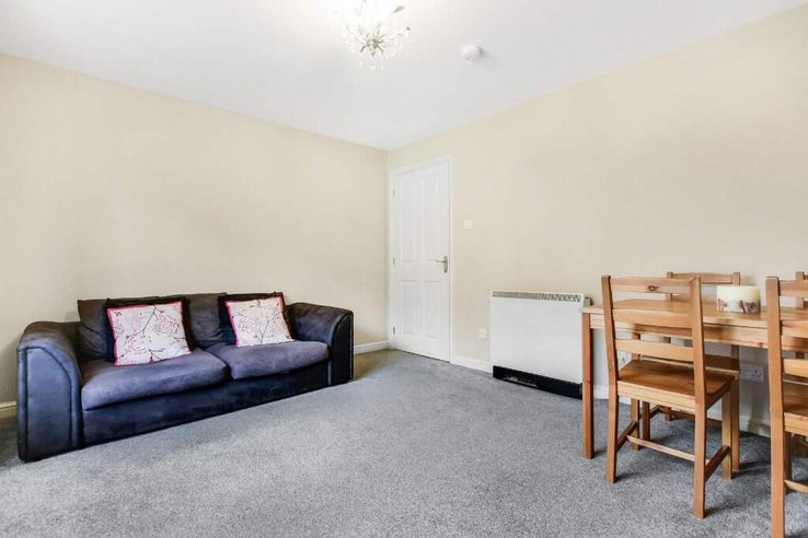 P12277: Queens Crescent, Livingston, West Lothian