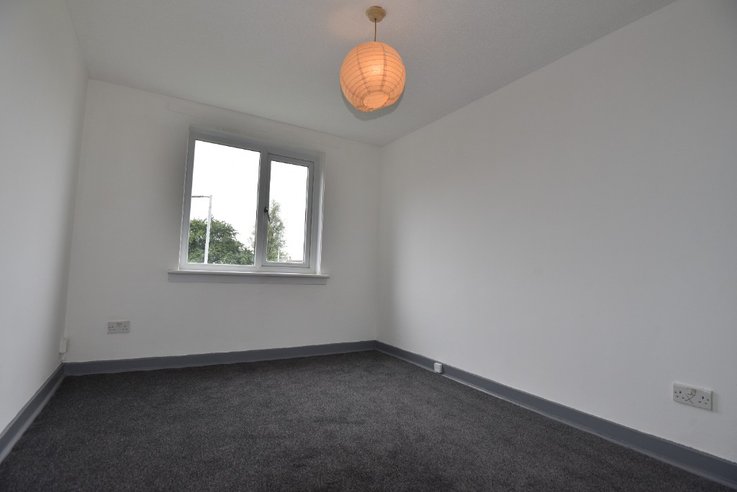 P412: White Horse Walk, East Kilbride, South Lanarkshire