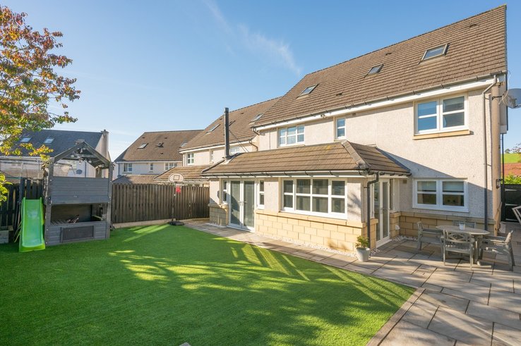 P514: Jardine Place, Bathgate, West Lothian