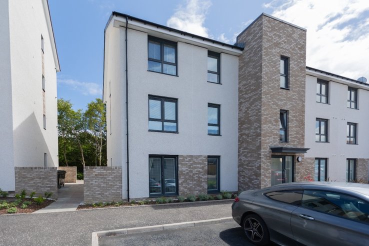 P521: Kaims Crescent, Livingston, West Lothian