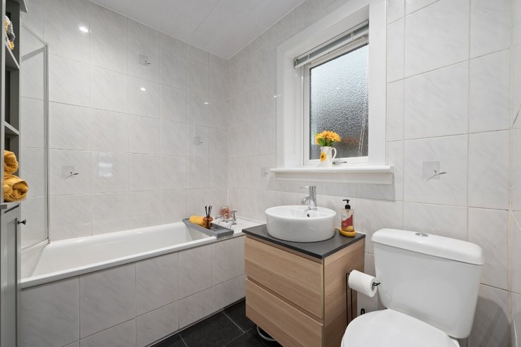 P530: Redhouse Court, , West Lothian