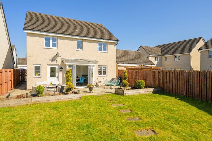 P538: Lang Gardens, Bathgate, West Lothian